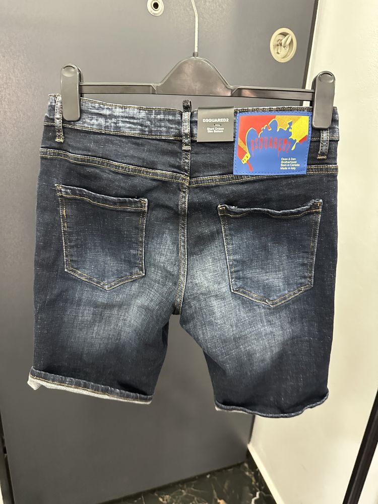 Blugi scurti barbati dsq2