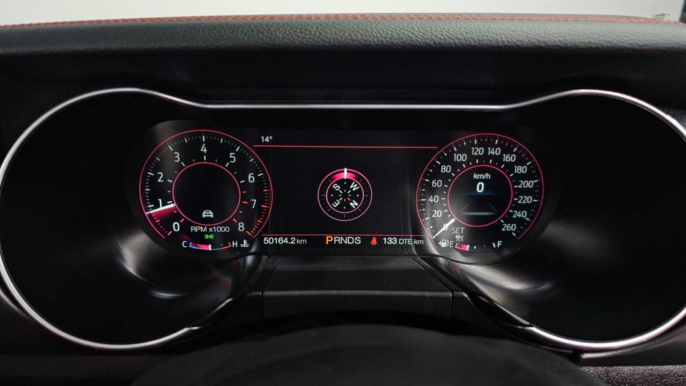 Ford Mustang Convertible — 2020 год