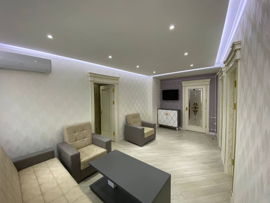 Аренда квартира возле метро Косманавтов жемчуг