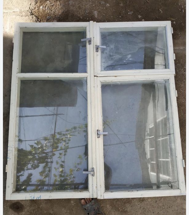 Оконные рамы (4 шт)