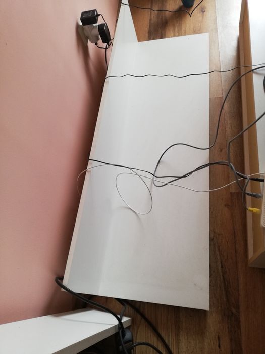 Продавам обзавеждане за всекидневна