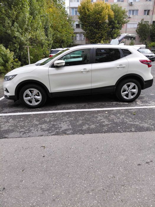 Nissan Qashqai 1.2 benzină, Automat, 2018 – 100.000 km