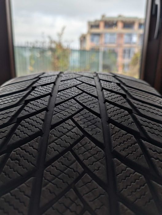 255 40 20 зимни Bridgestone Blizzak LM001 -  4 бр