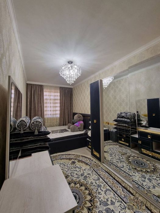 Продается 2/1/4 переделанная в 3х комнатнаю с евро ремонтом