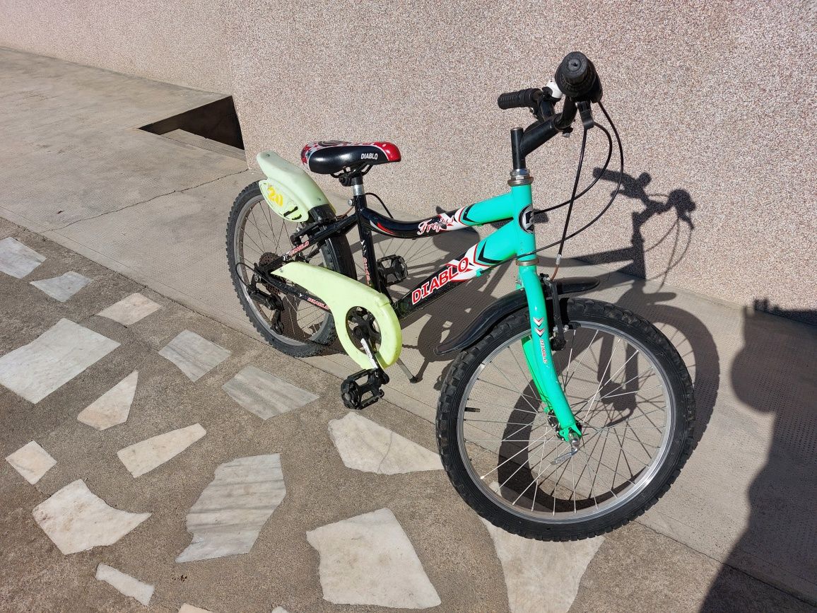 Bicicleta pentru copii second-hand cu roti pe 20 toll