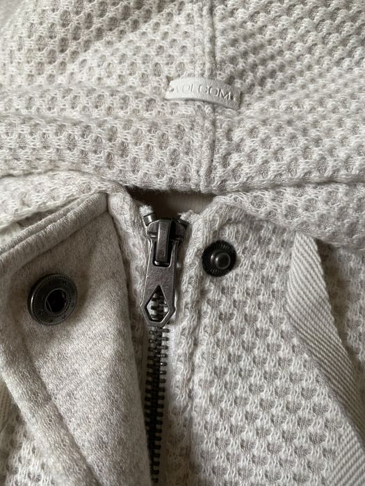 Грейка с качулка Volkom, с етикет