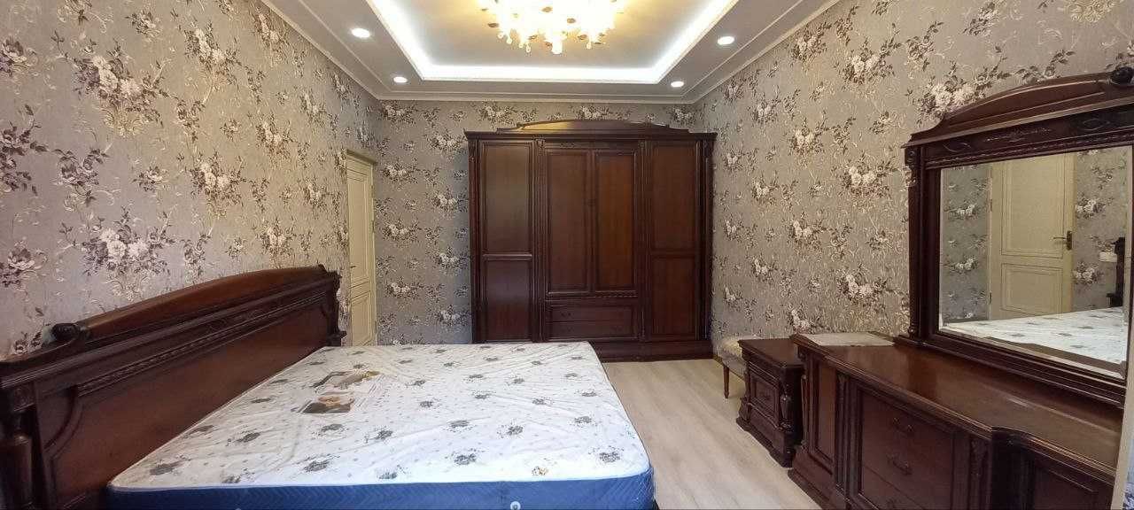 метро Дружба Народов, Спецплан, 3/1/4 - 110 м2 - Продажа