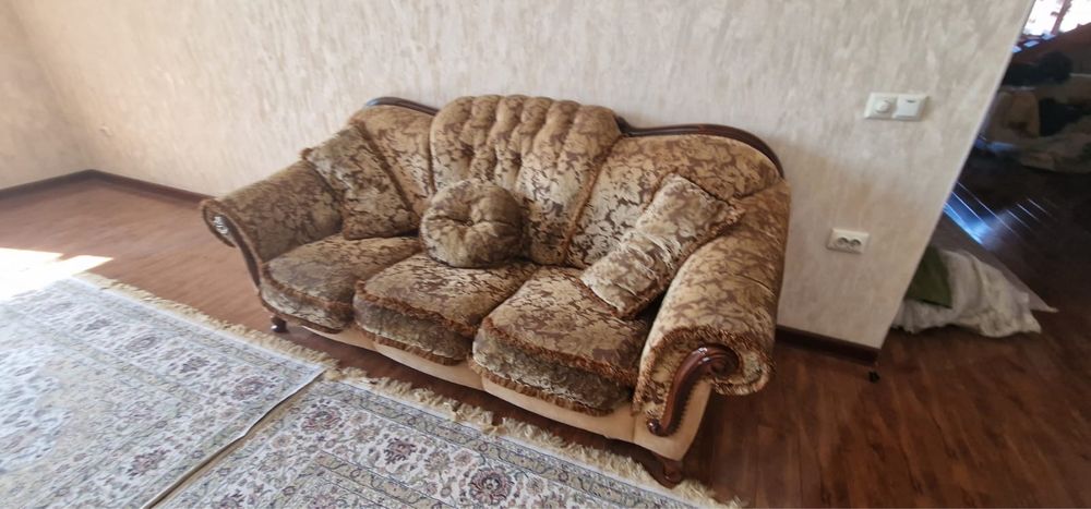 Диван, кресла, срочно продаем