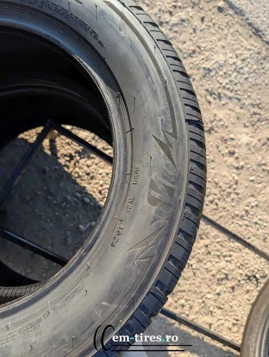 Anvelopa Iarna 215/60 R16 BRIDGESTONE Blizzak LM005 99H