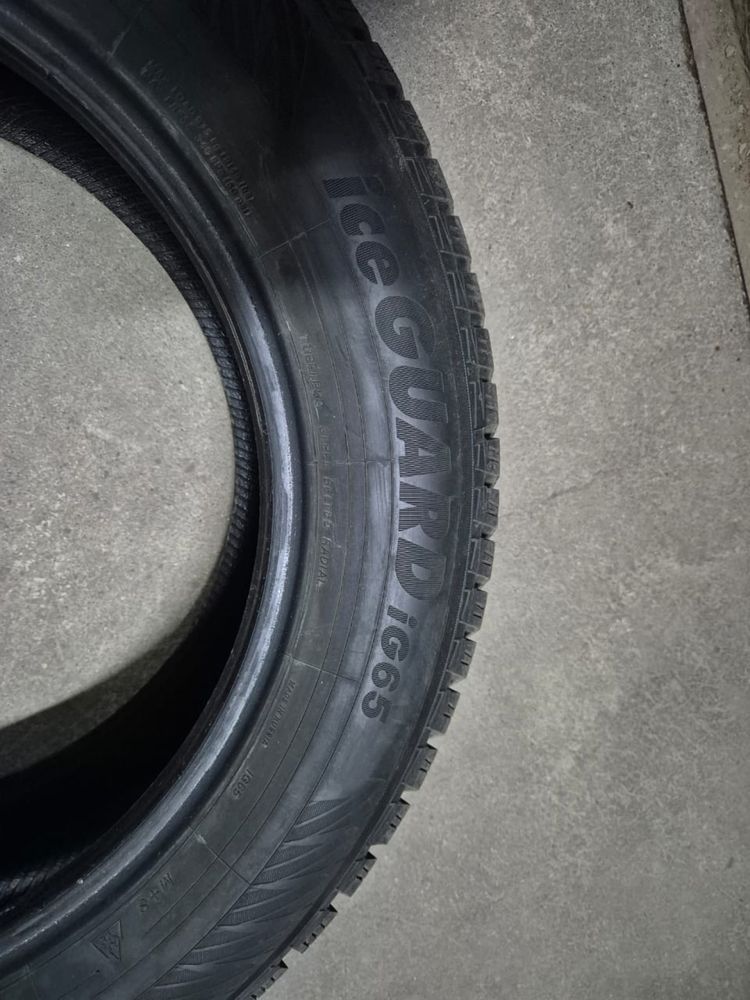 Продам шипованные шины Yokohama Ice Guard
