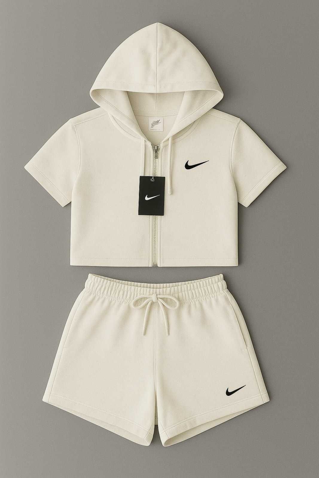 Дамски Екипи Nike