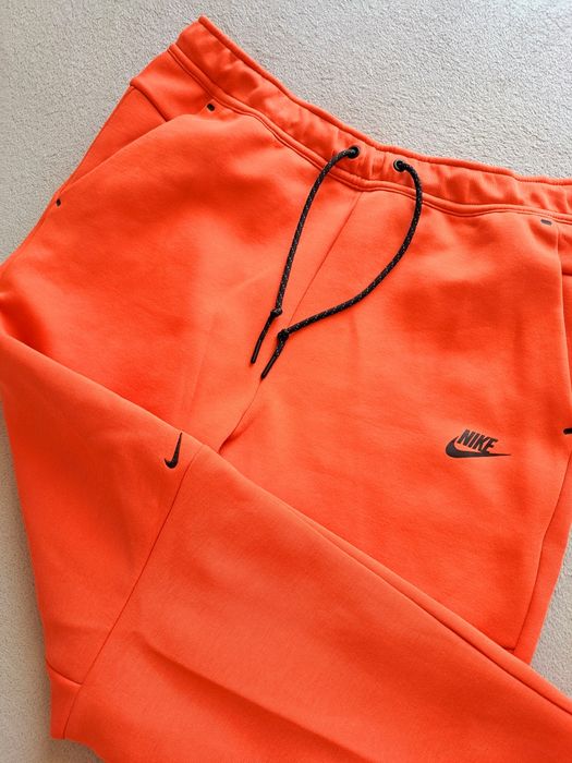 Pantaloni Nike Tech Fleece , originali