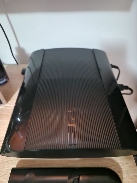 PlayStation 3 Super Slim – 500GB, stare impecabilă