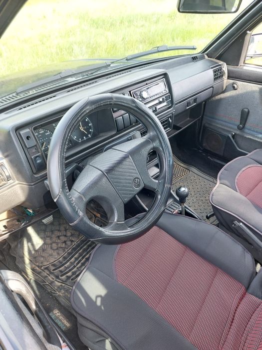 Продава се Голф 2