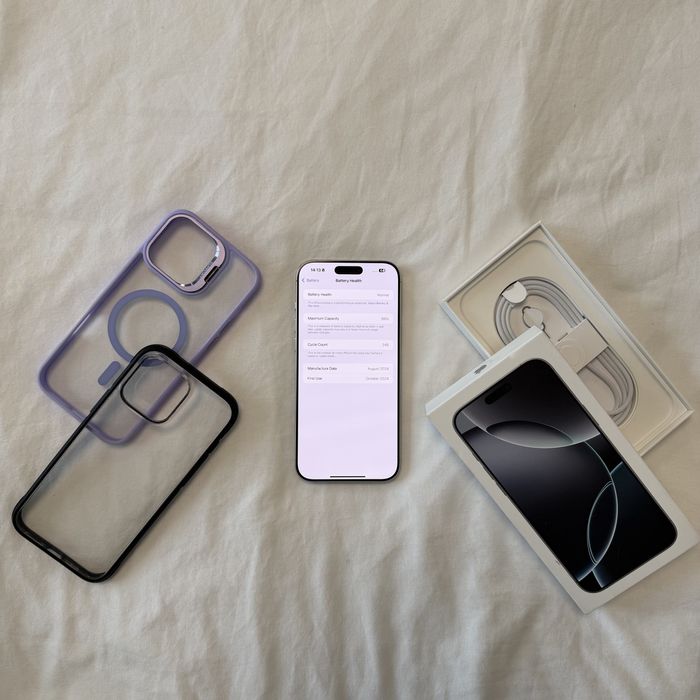 iPhone 16 Pro Max 256GB Alb IMPECABIL + 2 huse