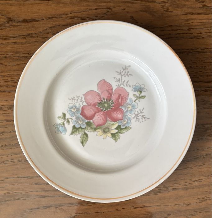 Тарелки десертные 12 шт Южно-Уральский фарфоровый завод, 90-е годы