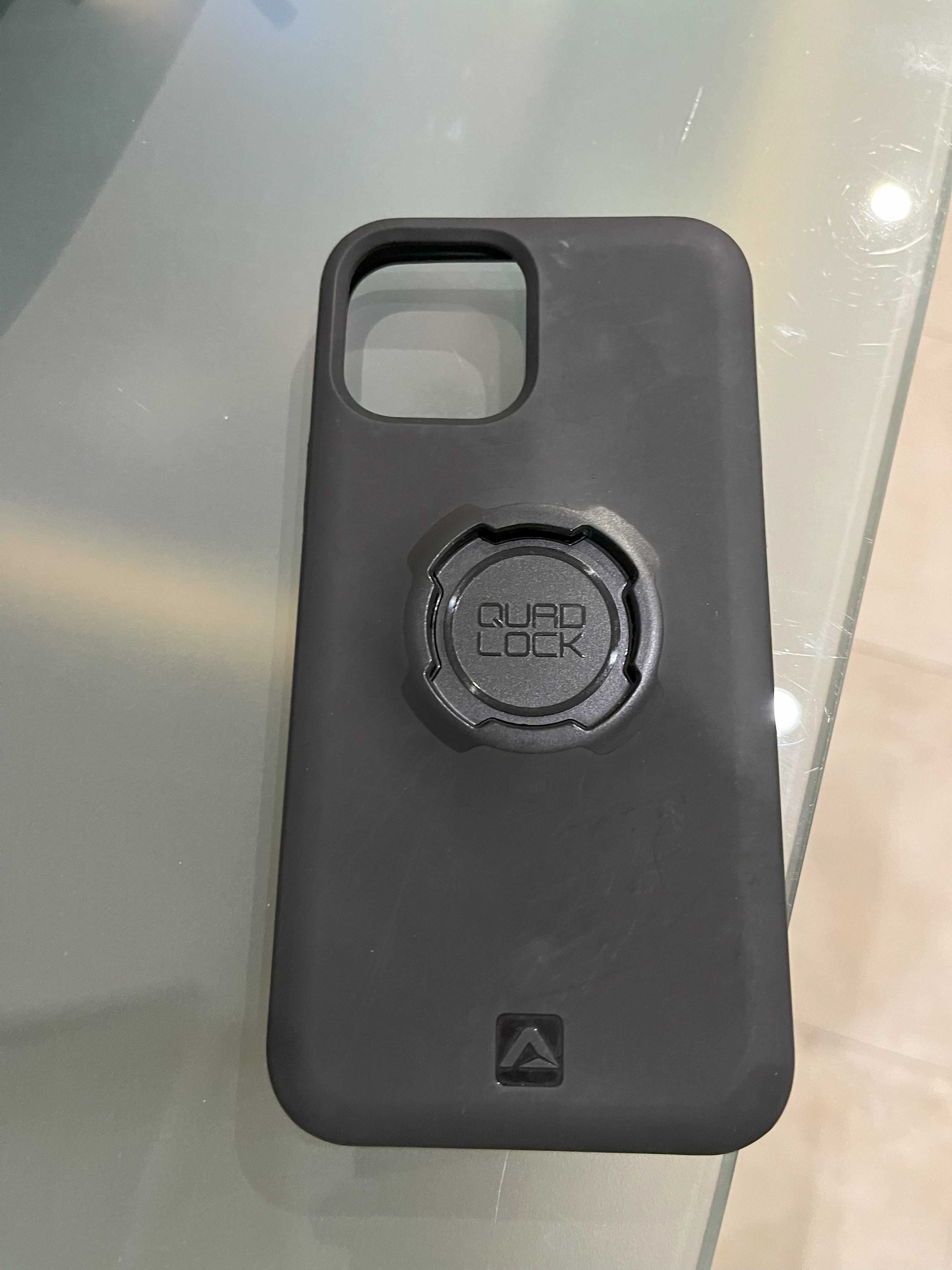 iPhone 12 Pro Quadlock Case калъф и протектор за екрана