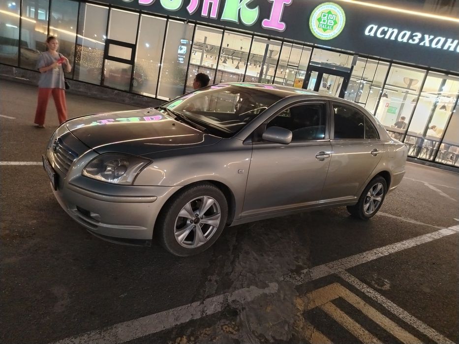 Продается таёта авенсис 2006 года автомат