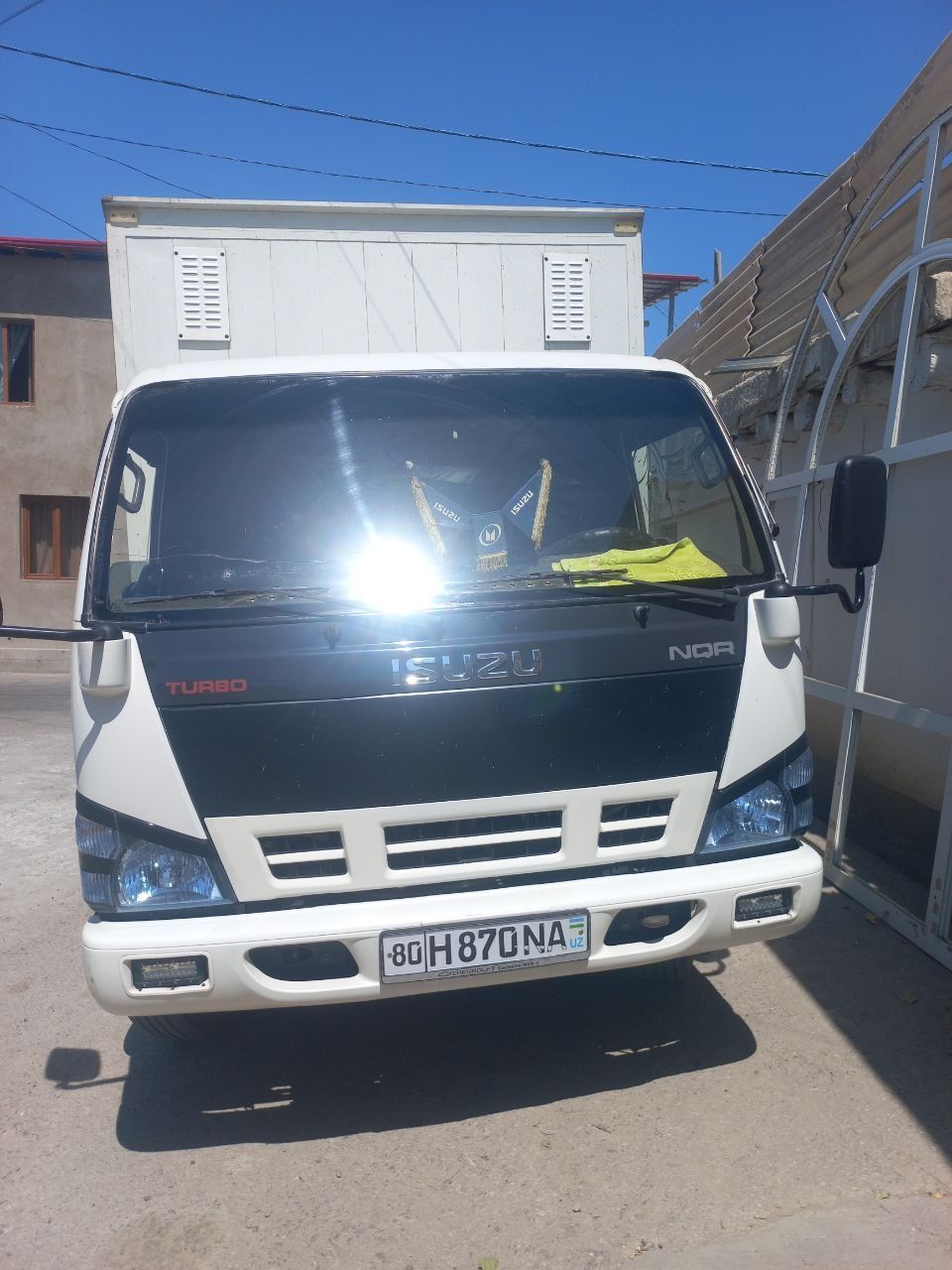 Isuzu sotiladi 5 tonnalik