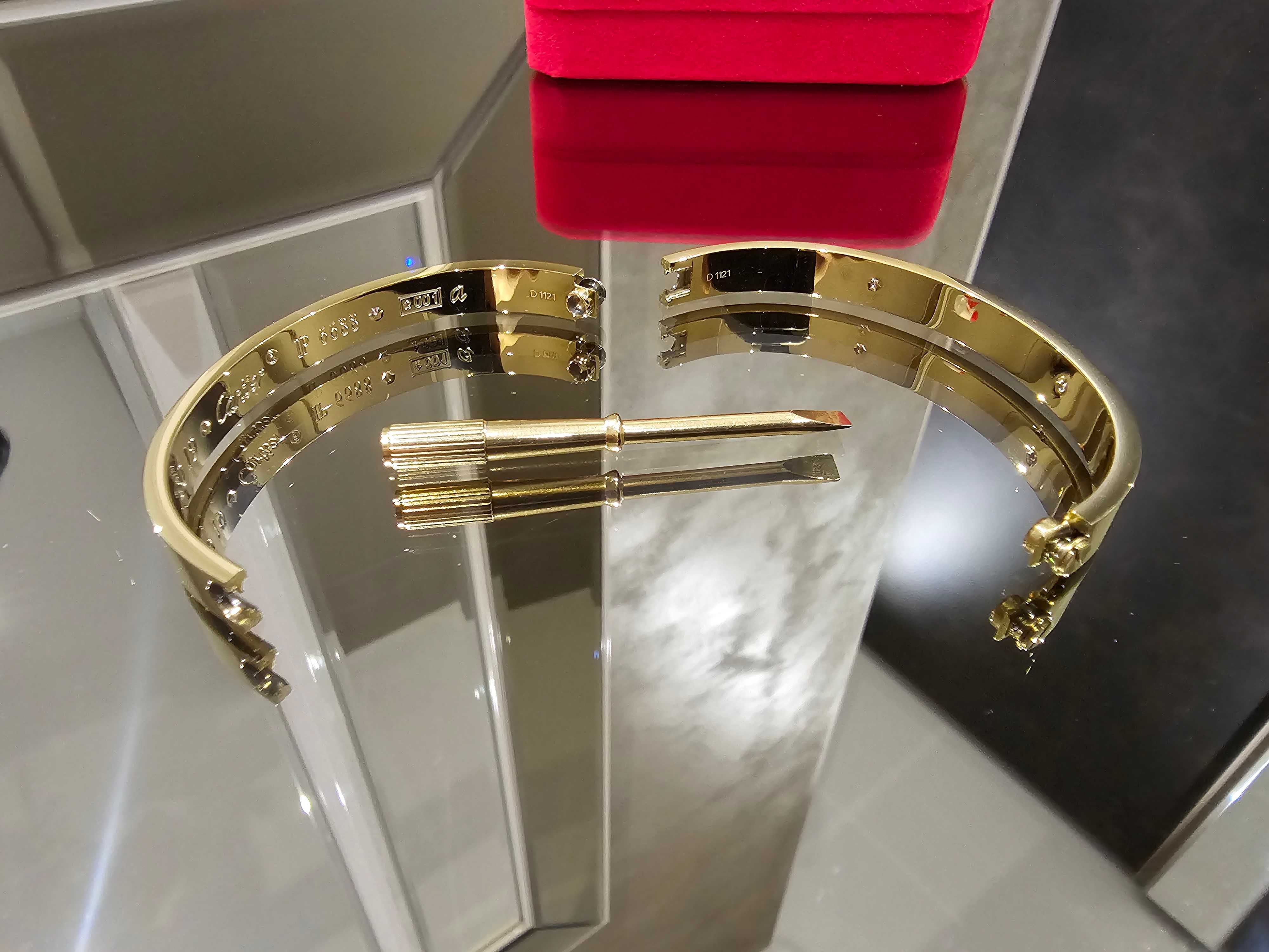 CARTIER Love Gold 4 Diamonds Гривна с Отверка