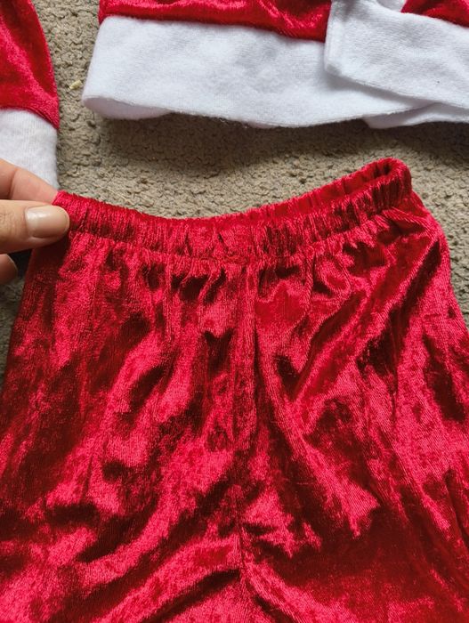 Costumaș Moș Crăciun și 2 cămășuțe superbe