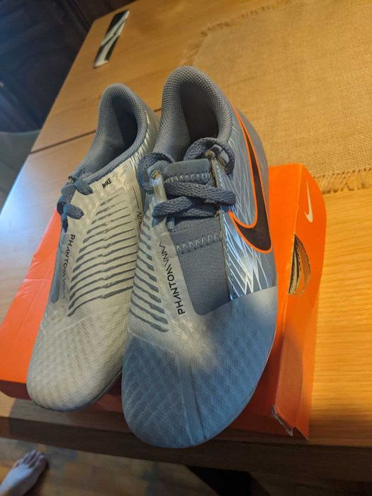 Детски калеври NikeSkin Phantom Venom 31.5 номер
