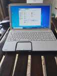 Продавам лаптоп Toshiba Satellite L850-13M Intel Core i3-2350M