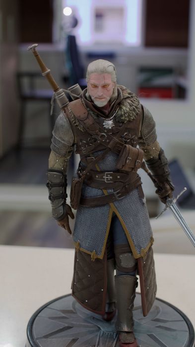 Фигурка Геральта от Dark Horse