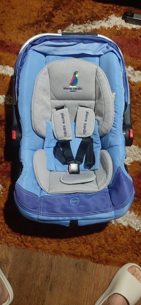 Продаю детскую автолюльку.