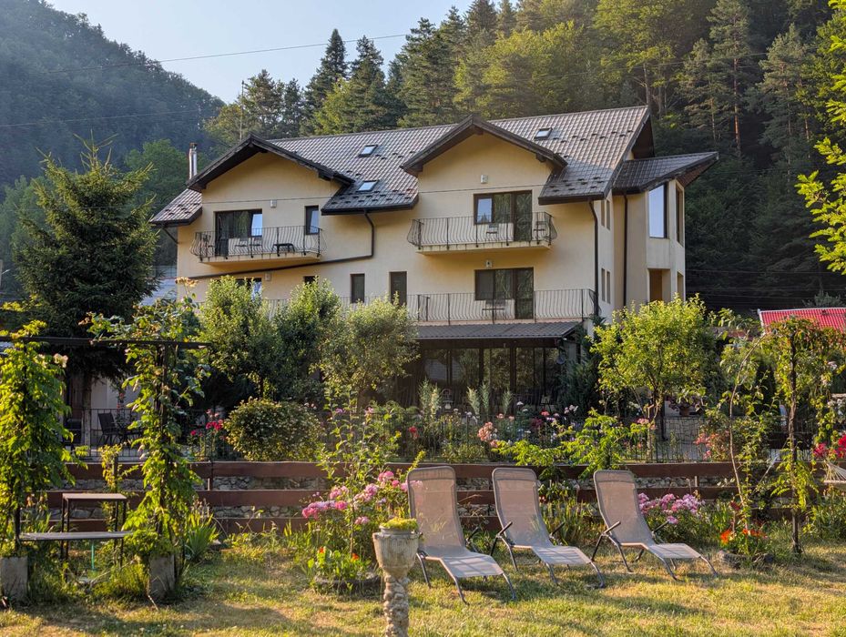 Pensiune Eden Maison Slanic-Moldova