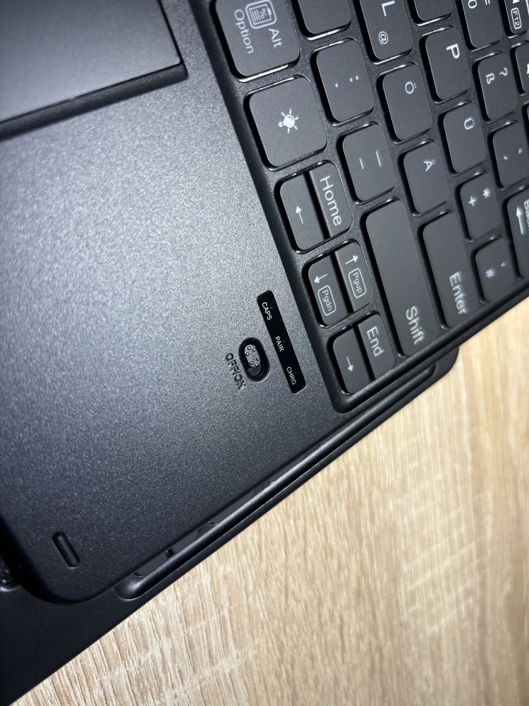 Tastatura Wireless cu BT Bluetooth iluminata