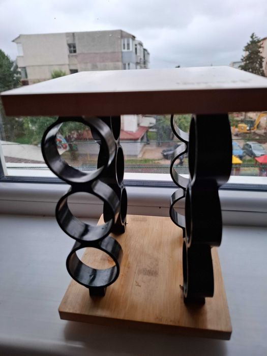 Suport rotativ pentru condimente