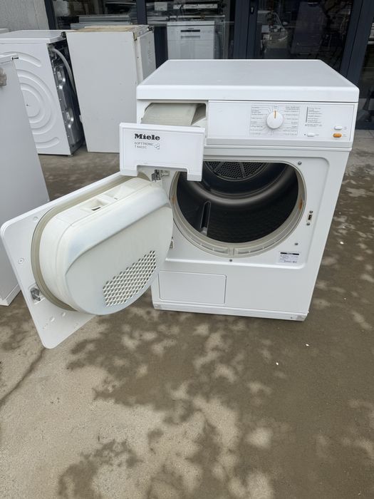 Сушилня с ваничка за вода Miele