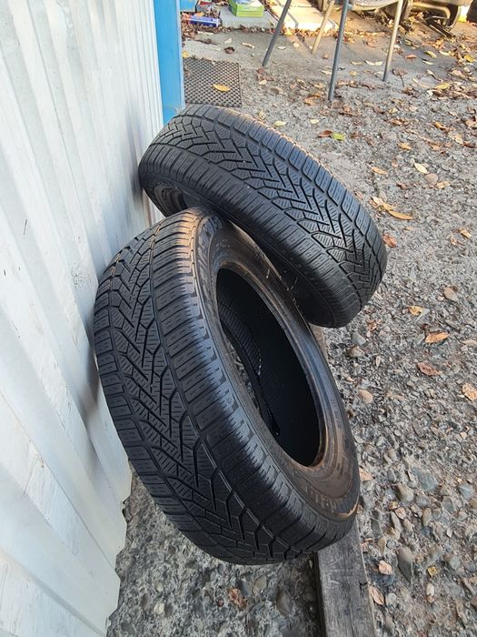 2 Anvelope de iarna*185/65R15*Semperit*LICHIDARE STOC*75 Lei Buc*