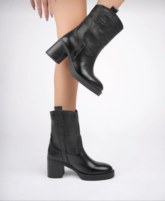 Дамски боти/ботуши от естествена кожа