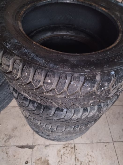 Зимняя резина 195/65 р15
