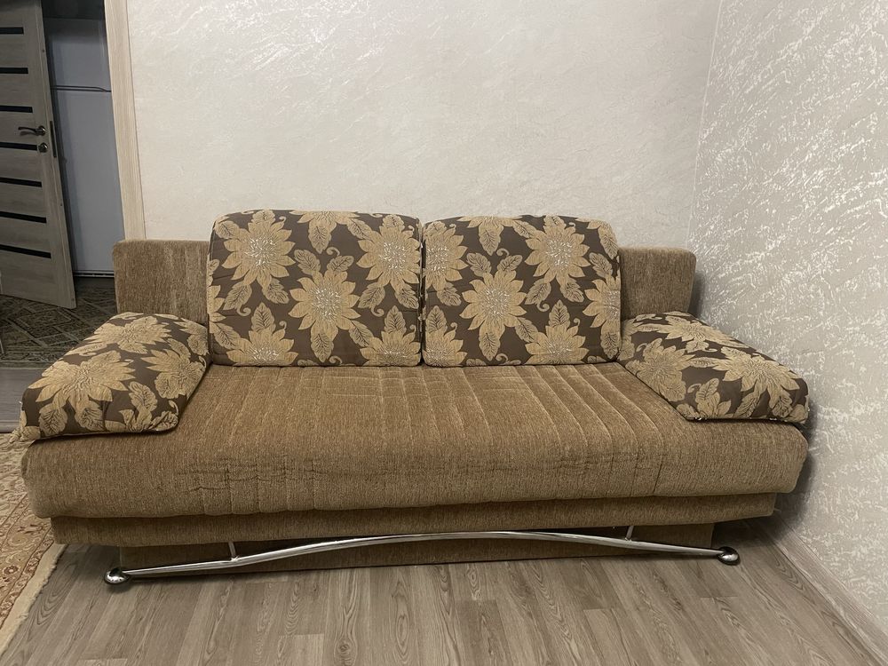Диван в отличном состоянии