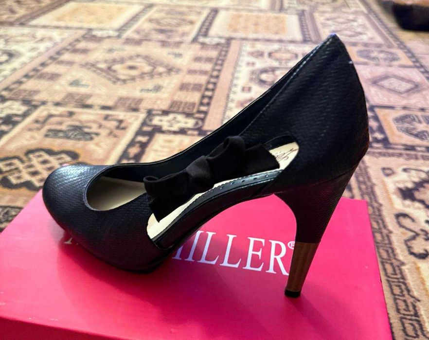 Туфли женские, в коробке