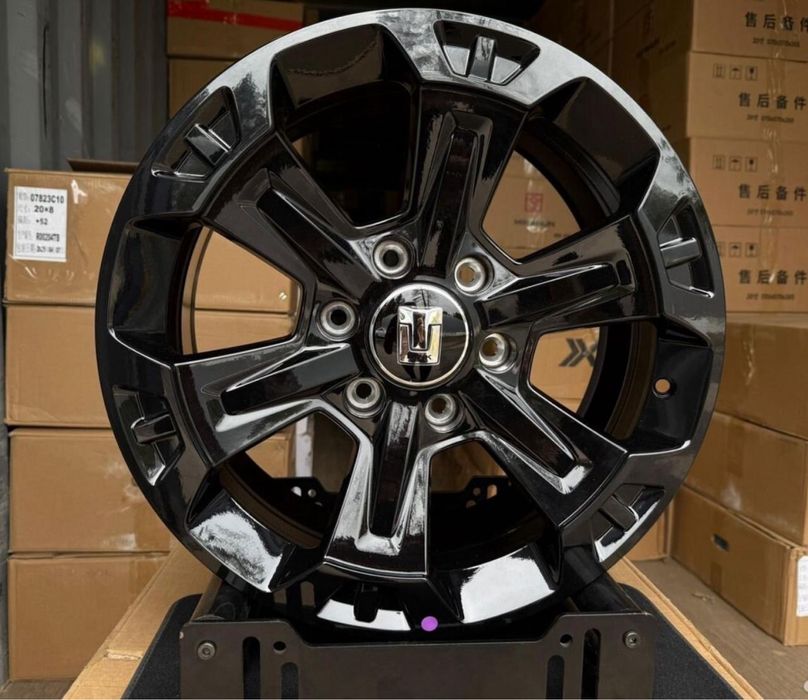 Новые диски на TANK R18 6^139.7