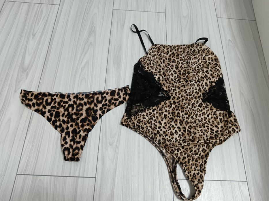H&M,  compleu animal print