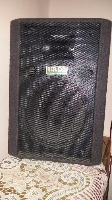 Vand 2 boxe Reflex 300 W