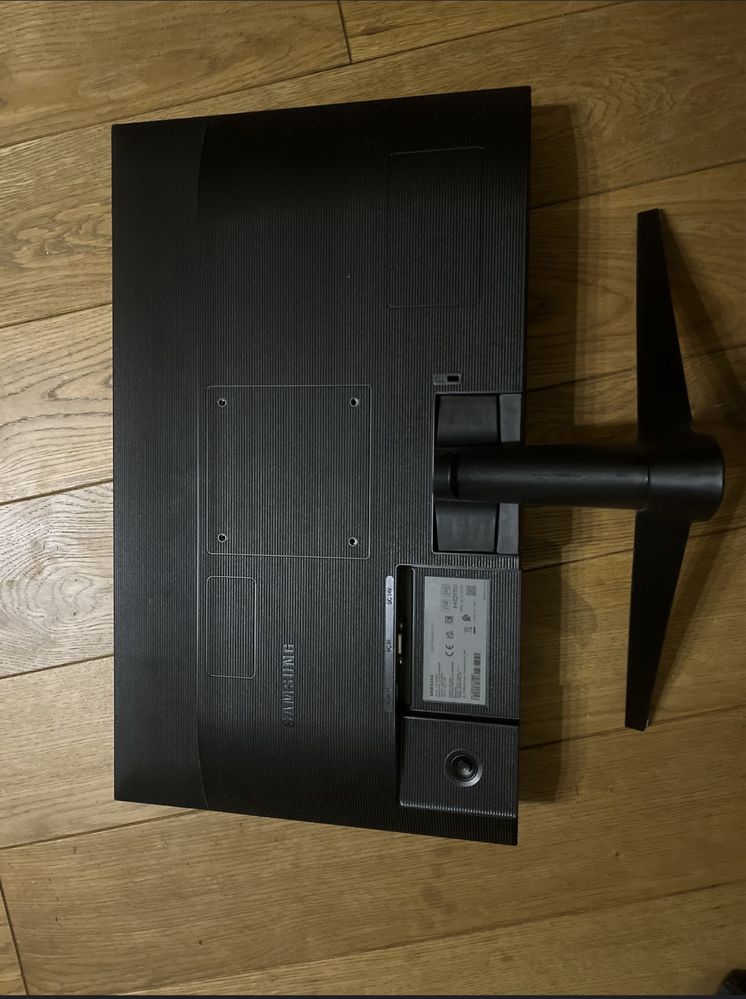 Компютър (GeForce RTX 4060\intel core I7 12700\32GB\2TB)