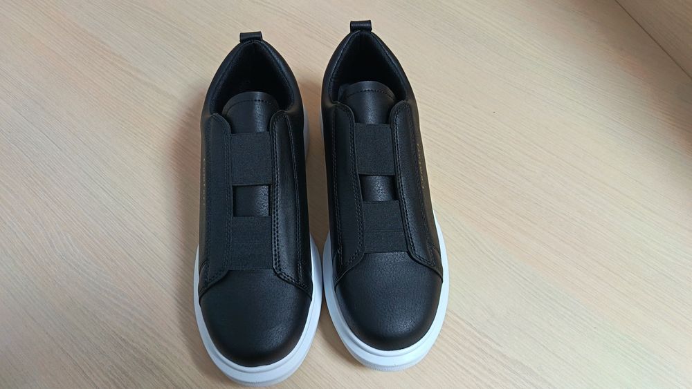 Pantofi sport măsura 42,5