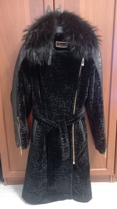 Продам демисезонное пальто