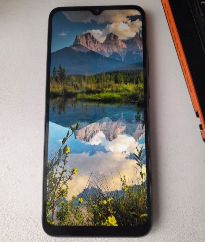 Смартфон  POCO C 40