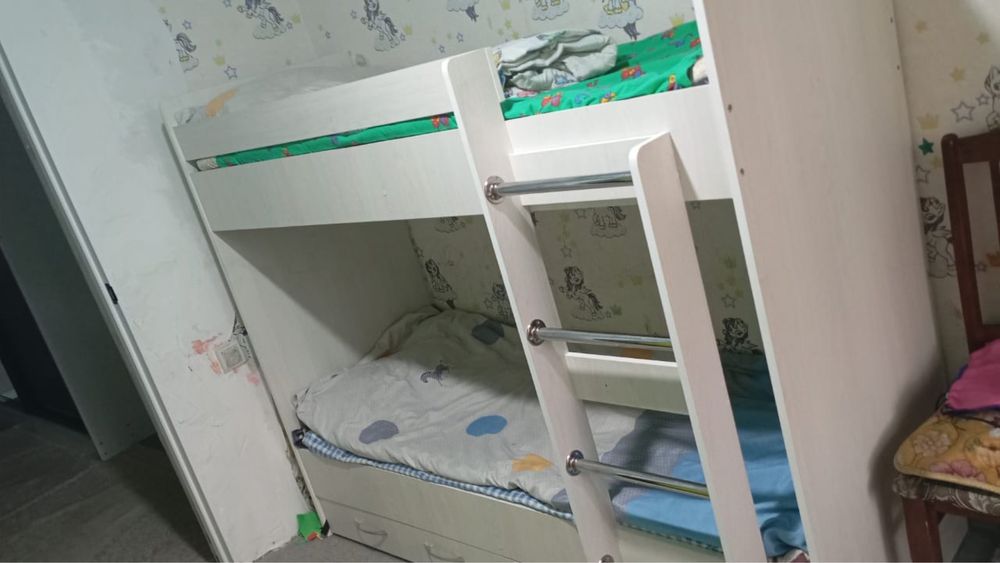 Продам кровать детскую