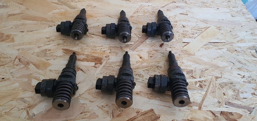 Injector/Injectoare Audi/Volkswagen AJM/AUY/ATJ Verificate 038130073 F