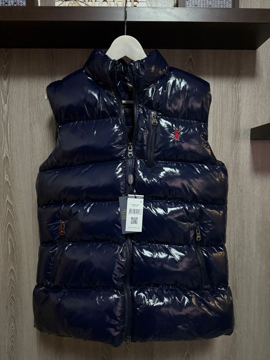 Vesta lucioasă albastra