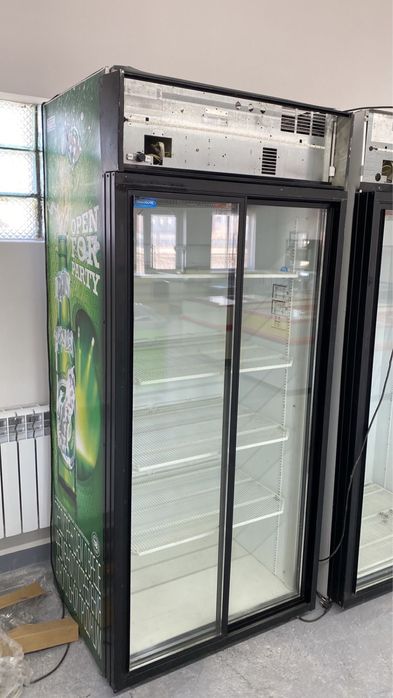 Б/у рабочий витринный холодильник