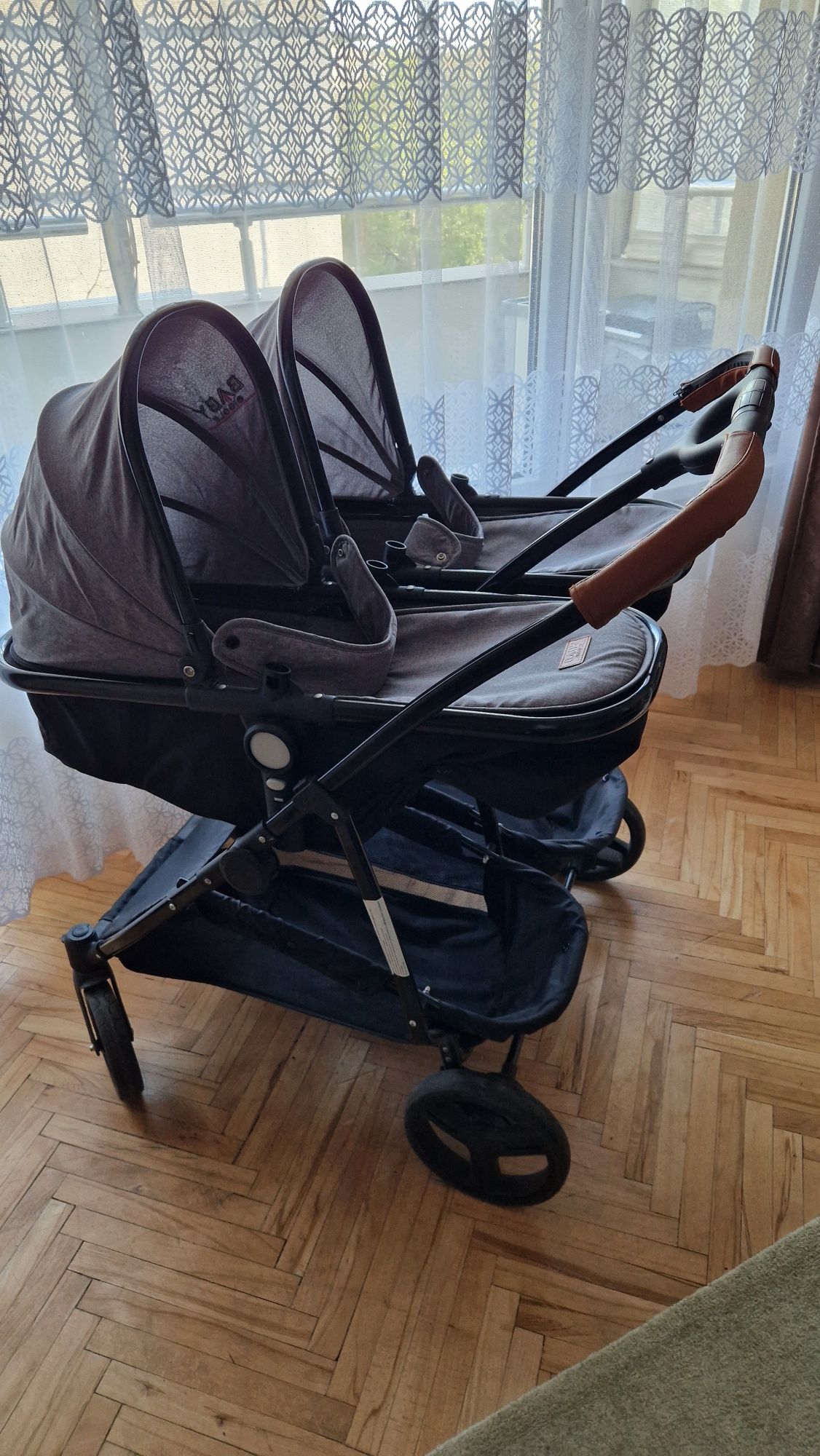 Бебешка количка за близнаци Baby giggle duet practick
